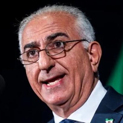 Filho do último shah prevê fim do regime iraniano e posição única para liderar