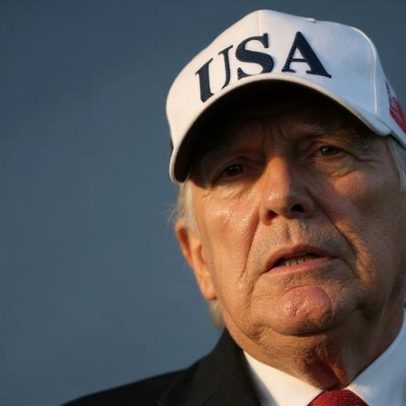 Legisladores dos EUA pedem a Trump restabelecer internet no Irã