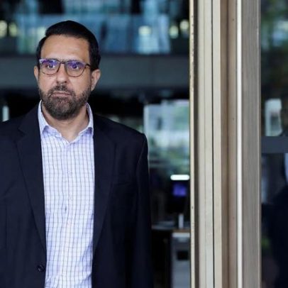 Cingapura discute destituir líder opositor após condenação por mentir