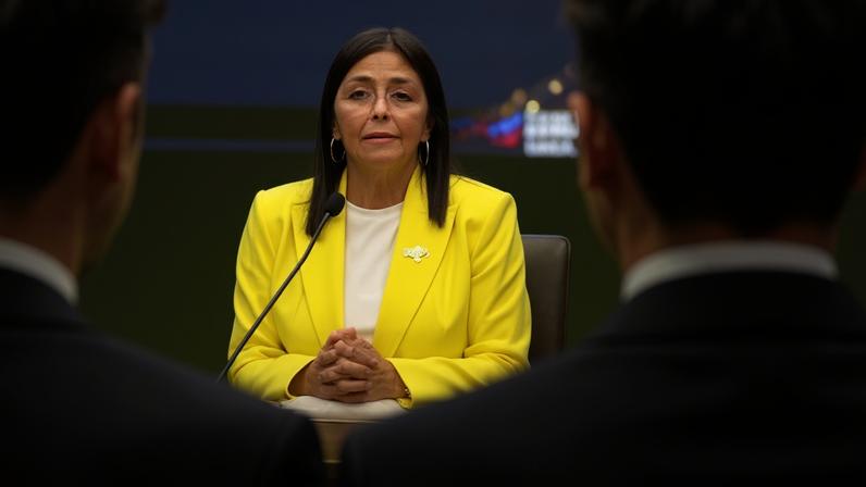 Delcy Rodríguez adota tom conciliatório com EUA após aviso de Trump