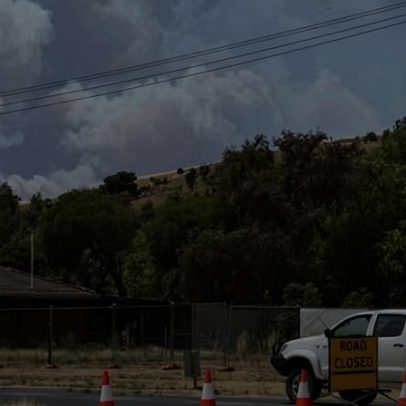 Dez propriedades em Ruffy, incluindo a casa de bombeiro, destruídas pelo fogo