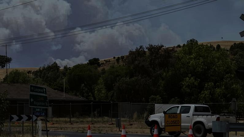 Dez propriedades em Ruffy, incluindo a casa de bombeiro, destruídas pelo fogo