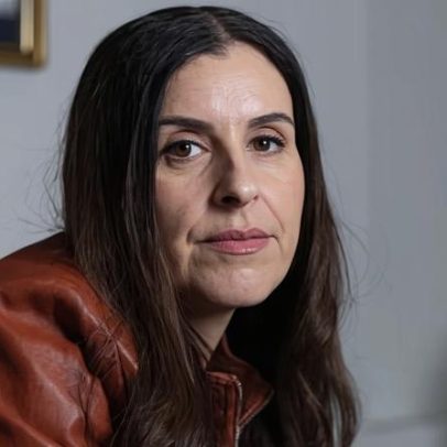 Festival de Adelaide dispensa Randa Abdel-Fattah por questões culturais após ataque Bondi