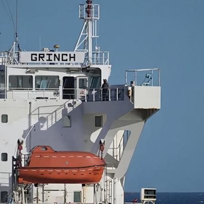 Marinha francesa intercepta suposto cargueiro-tanque russo no Mediterrâneo