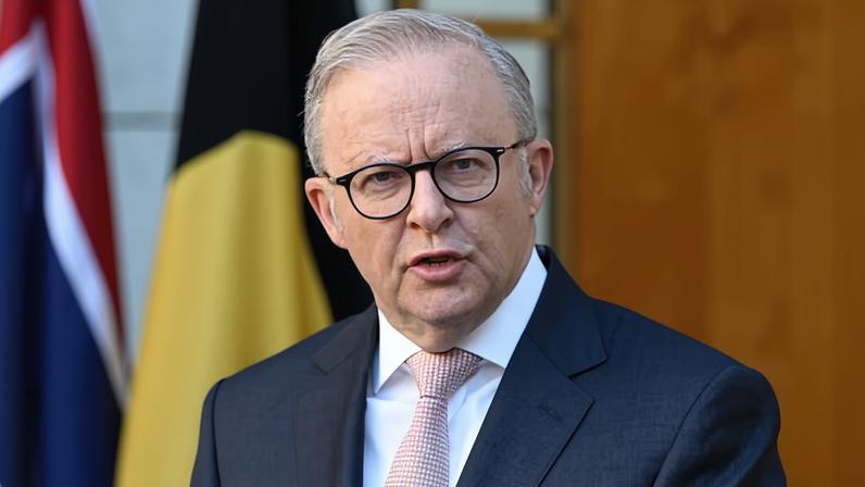 Labor avalia ampliar proteções contra discurso de ódio a LGBTQ+ e religiosos