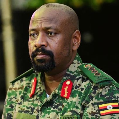 Chefe do Exército de Uganda nega agressão contra esposa de líder da oposição