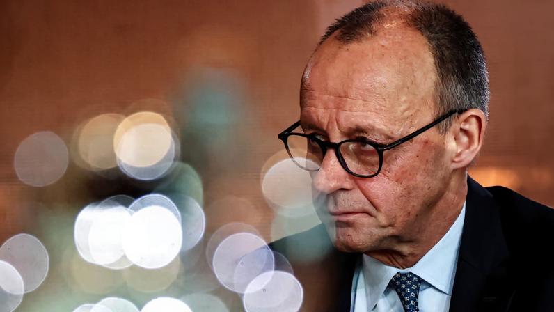 German Chancellor Friedrich Merz attends a cabinet meeting at the Chancellery in Berlin, Germany January 7, 2026. REUTERS/Liesa Johannssen/File Photo