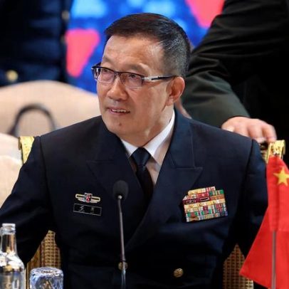 China pede maior cooperação de defesa com a Rússia em reunião entre ministros