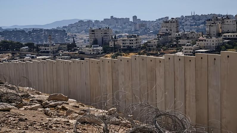 Israel avança com vasto assentamento ilegal no coração da Cisjordânia