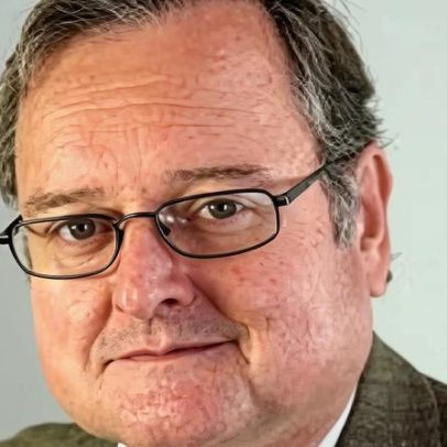 Presidente do conselho da Reform UK renuncia por aluguel ilegal de imóveis inseguros