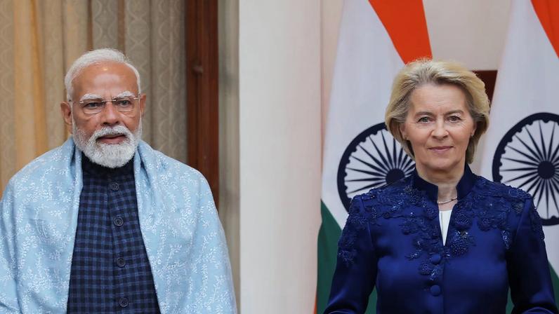 Indian Prime Minister Narendra Modi and European Commission President Ursula von der Leyen pose during a photo opportunity ahead of their meeting at the Hyderabad House in New Delhi, India, January 27, 2026. REUTERS/Altaf Hussain