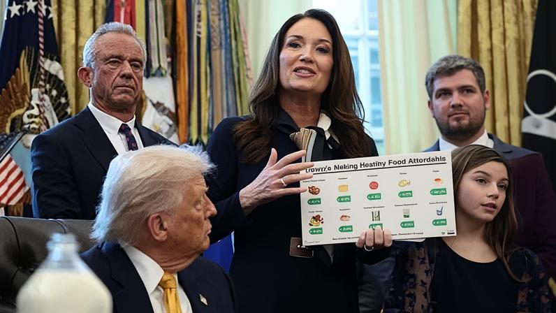 Democratas criticam secretário de Agricultura de Trump frase sobre RFK e frango