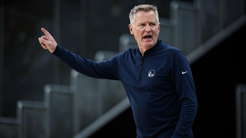 Steve Kerr critica resposta do governo dos EUA ao caso ICE em Minneapolis