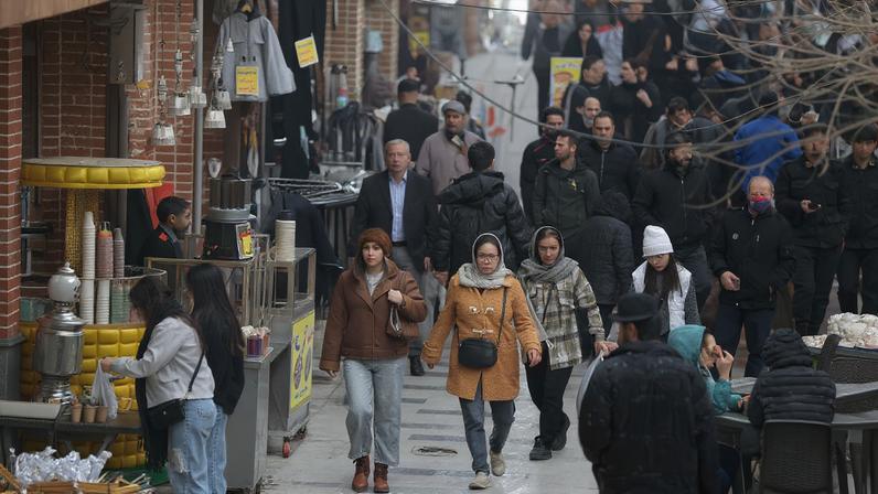 People walk in Tehran Grand Bazaar in Tehran, Iran, January 15, 2026. Majid Asgaripour/WANA (West Asia News Agency) via REUTERS