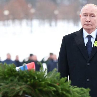 Putin diz ao líder dos Emirados Árabes que quer discutir tensões com o Irã