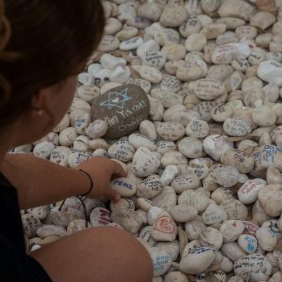 Câmara australiana aprova leis de armas mais rígidas após tiroteio em Bondi
