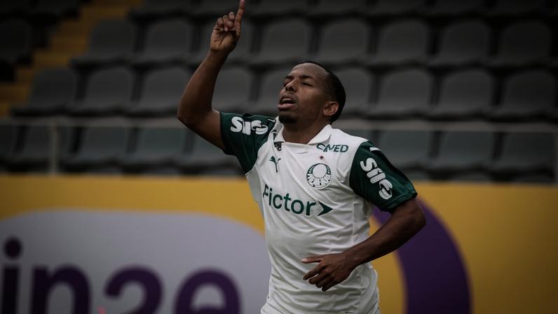 Sorriso, jogador do Palmeiras, comemora gol marcado na Copinha (Foto: Guilherme Veiga)