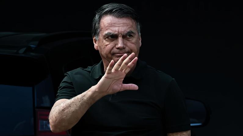 Moraes nega transferência de Bolsonaro para hospital e exige laudo médico