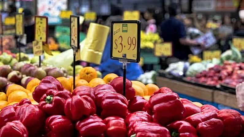 Because supermarkets are not required to display a per-kilo price, or even the average weight of items, shoppers are unlikely to know whether they’re actually getting a good deal when paying a set price per item.