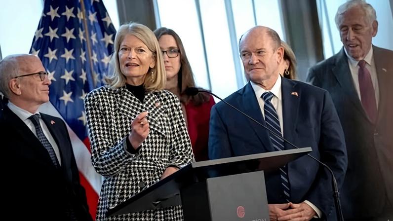 Senator Lisa Murkowski speaks alongside fellow senators Chris Coons and Peter Welch and representatives Sarah McBride, Madeleine Dean and Steny Hoyer in Copenhagen, Denmark, on 17 January 2026.