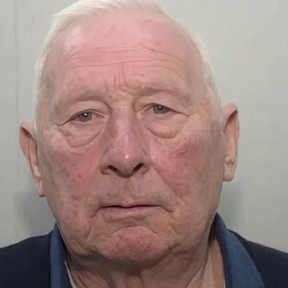 Vencedor de loteria de Wigan, 80, ajudou a montar império de remédios falsificados