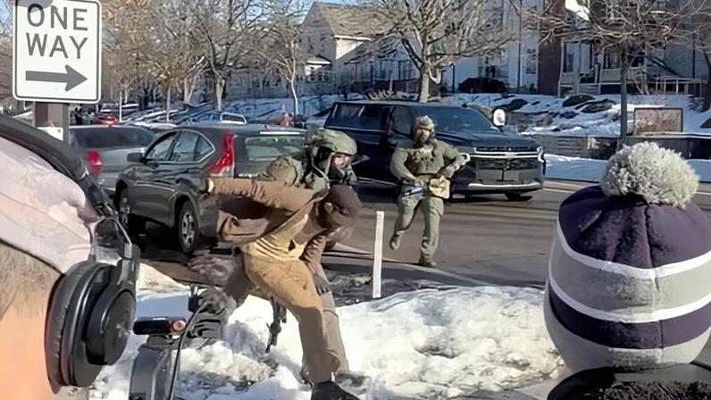 Federal officers clash with Alex Pretti 11 days before his killing.