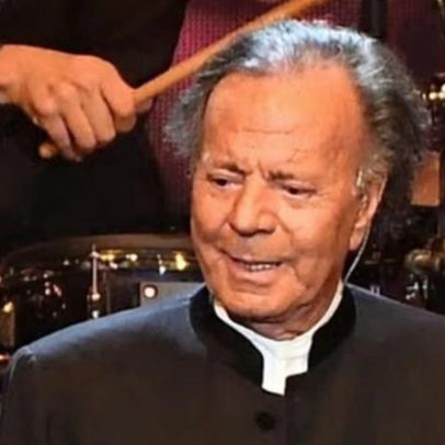Julio Iglesias é acusado de abuso sexual por duas ex-funcionárias
