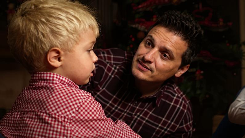 A disciplina que forma nasce do vínculo da presença e da segurança emocional, não do medo ou da punição.
