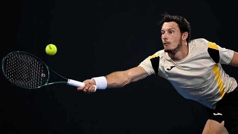 O espanhol Pablo Carreño Busta na derrota para o búlgaro Grigor Dimitrov (Foto: William WEST / AFP)