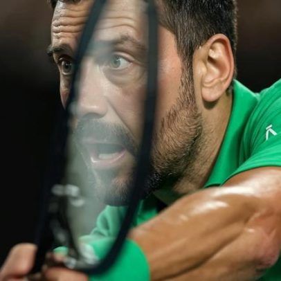 Djokovic vence Sinner e encara Alcaraz na final do Australian Open