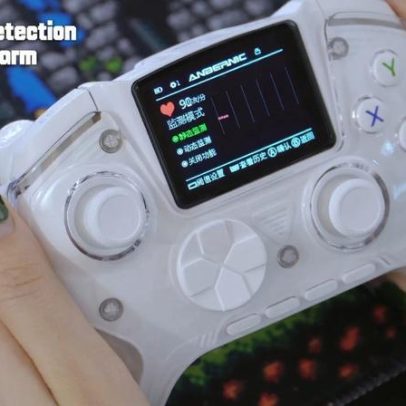 Controle com sensor de batimentos e tela integrada atende pedido