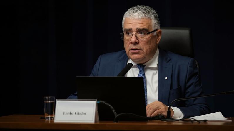 Toffoli é alvo de críticas por sua condução do caso Master, mas não demonstrou ainda que pode deixar relatoria.