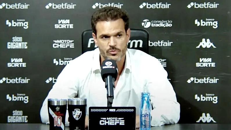 Admar Lopes, diretor do Vasco, se pronuncia em coletiva após vitória sobre o Bahia (Foto: Reprodução / VascoTV)