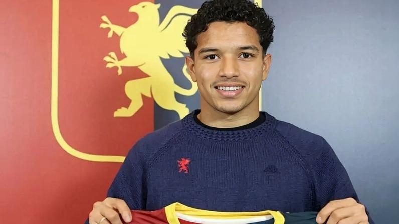 Alex Amorim é o novo jogador do Genoa (Foto: divulgação/Genoa)