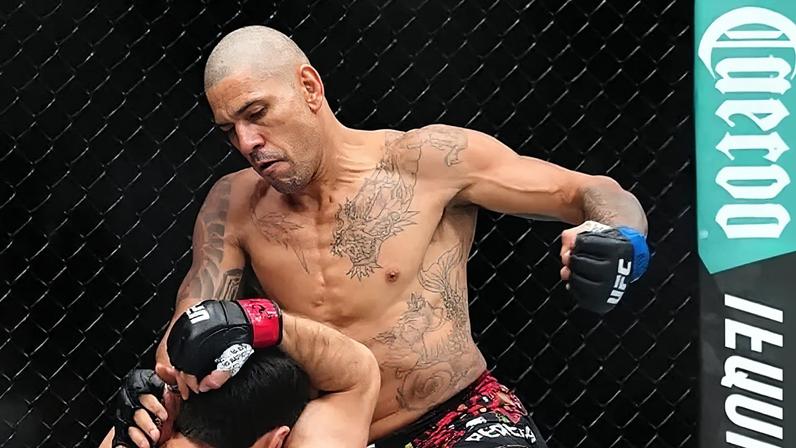 Poatan quer subir para os pesados do UFC (Foto: Reprodução Instagram UFC)