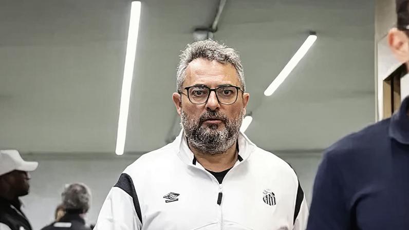 Alexandre Mattos abriu o jogo sobre atuação do Santos no mercado