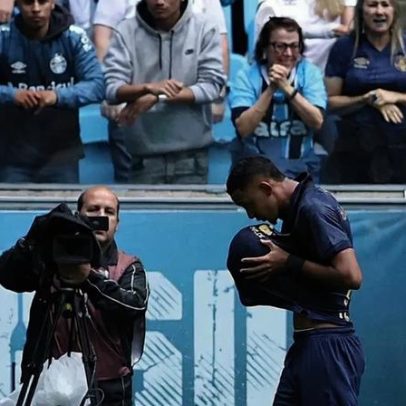 Grêmio estende contrato de atacante reserva
