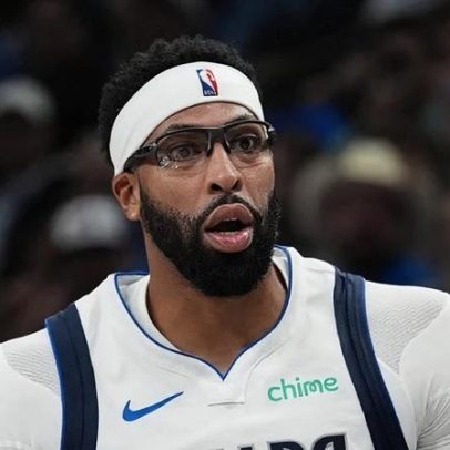 Site lista cinco times da NBA para troca de Anthony Davis