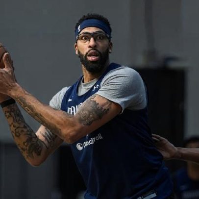 Hawks buscam troca por Anthony Davis sem Trae Young