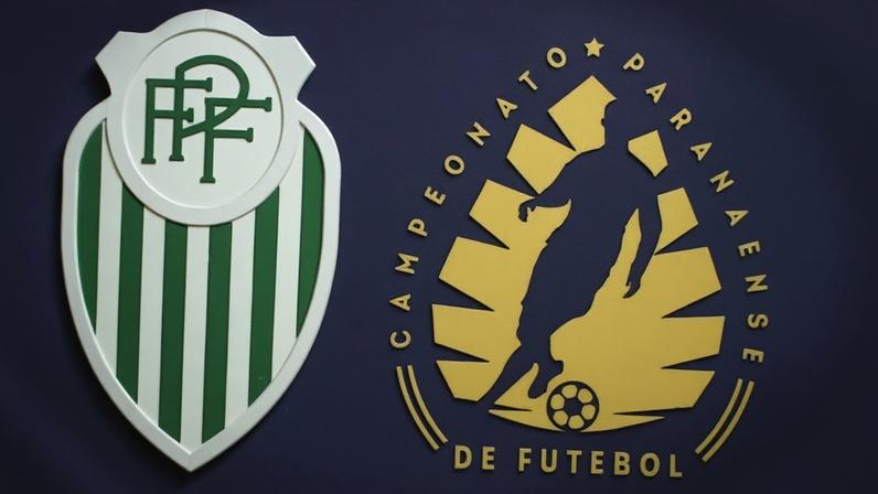 Placa da FPF em Athletico x Coritiba, pelo estadual. Foto: Edson De Souza/TheNews2/Gazeta Press