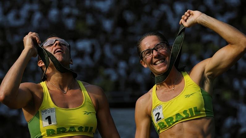 Jackie Silva e Sandra Pires foram medalha de ouro em Atlanta 1996 (Foto: Divulgação)