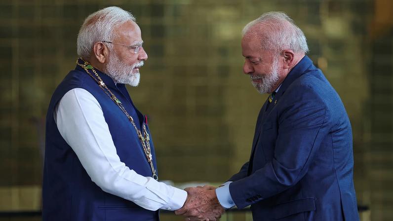 Brazil's President Luiz Inacio Lula da Silva shakes hands with India's Prime Minister Narendra Modi during a ceremony at the Alvorada Palace in Brasília, Brazil, July 8, 2025. REUTERS/Adriano Machado