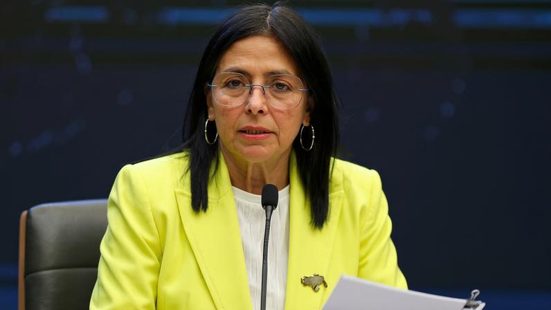 Corte da Venezuela determina que Delcy Rodríguez assume presidência interina