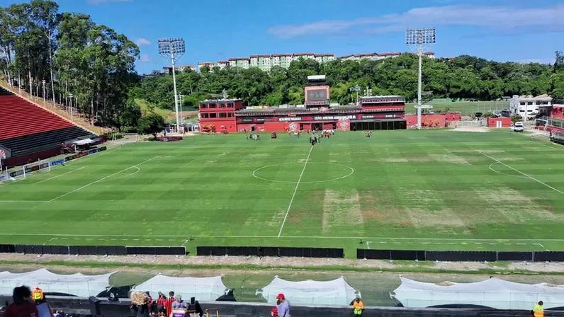 Barradão antes do clássico entre Vitória e Bahia (Foto: Rafael do Carmo / Lance!)