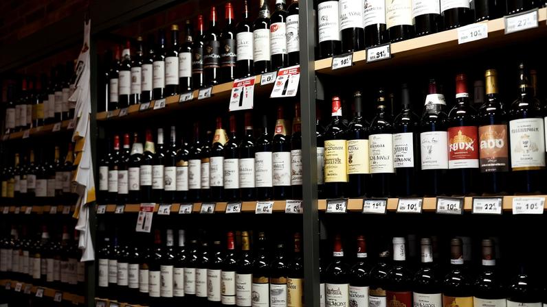 Bottles of French wine are displayed for sale at a supermarket in Paris, France, April 4, 2025. REUTERS/Benoit Tessier