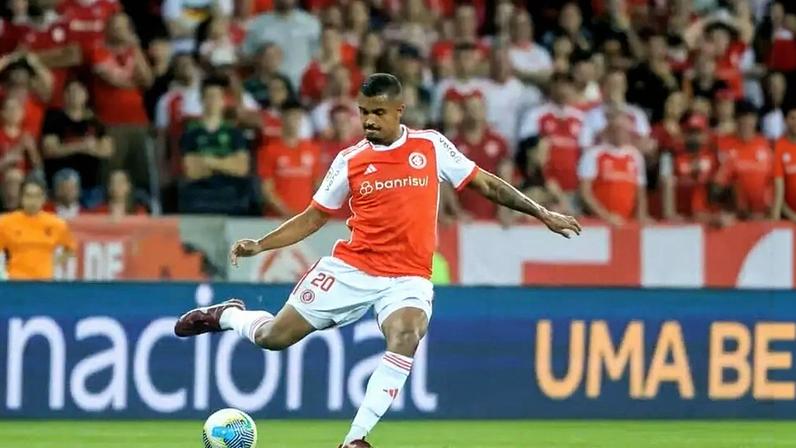 Clayton Sampaio, zagueiro do Internacional (Foto: Ricardo Duarte/SC Internacional)