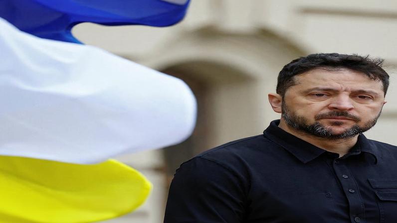Ukraine's President Volodymyr Zelenskiy waits to welcome Cyprus' President Nikos Christodoulides, amid Russia's attack on Ukraine, in Kyiv, Ukraine December 4, 2025. REUTERS/Valentyn Ogirenko/File Photo