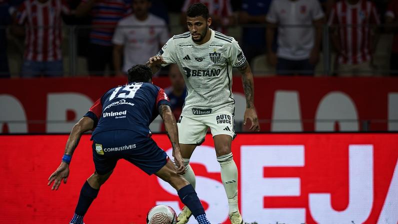 Caio Maia pelo Atlético (Foto: Pedro Souza / Atlético)