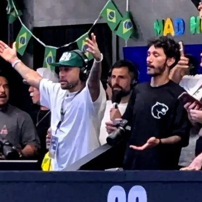 Neymar celebra a sobrevida do Brasil na Kings League