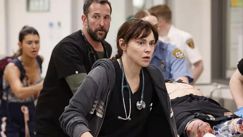 Sedutora, The Pitt se consolida entre melhores séries atuais com 2ª temporada